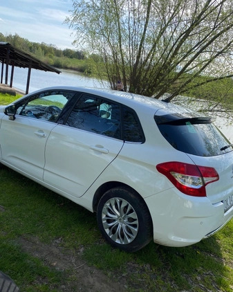 Citroen C4 cena 26500 przebieg: 141650, rok produkcji 2012 z Michałowo małe 631